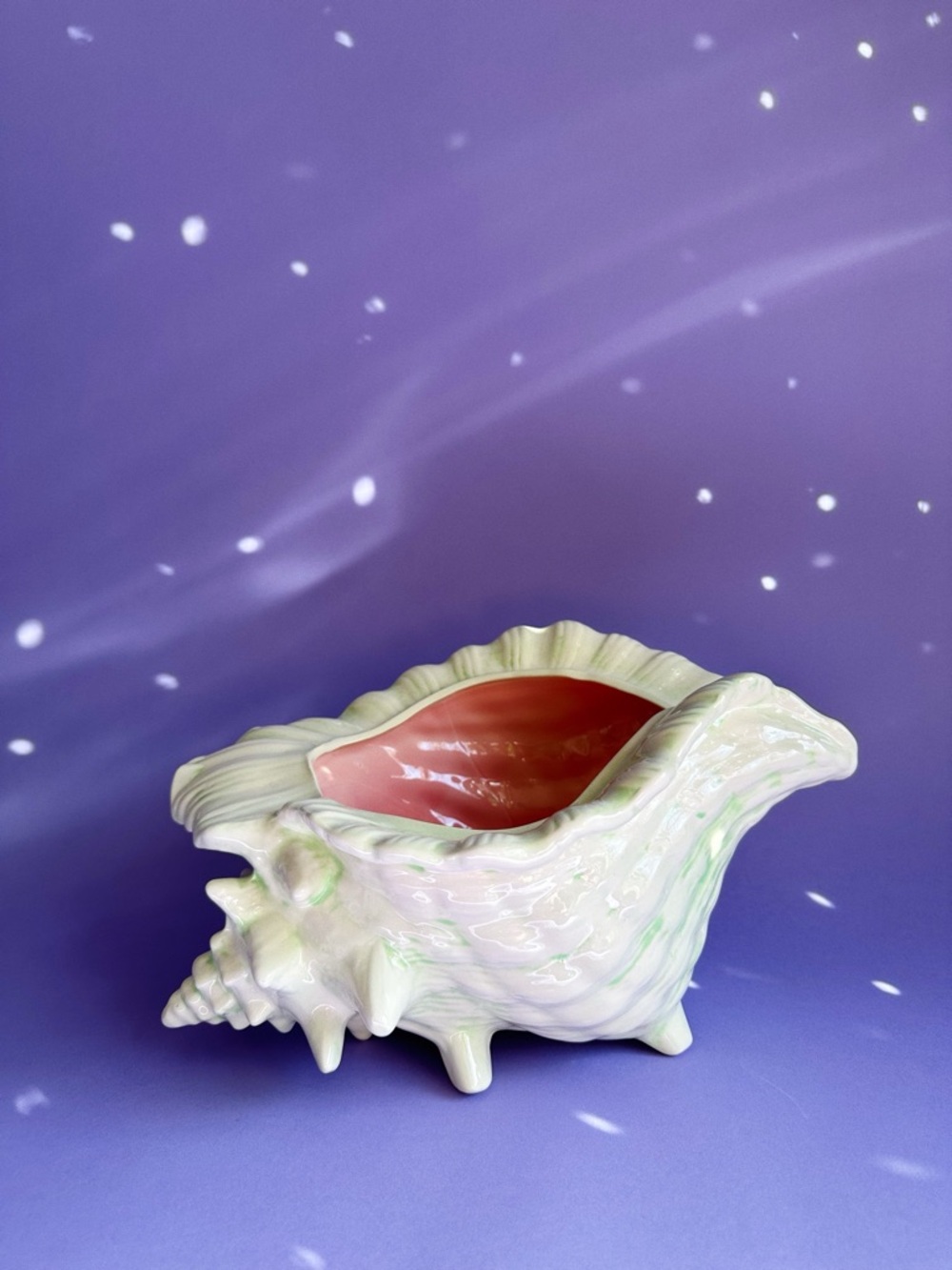 80s Ceramic Sea Shell Planter - Pink Interior, White-Green Exterior